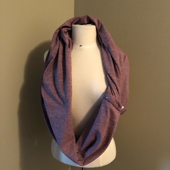 Lululemon Scarf Wrap Snap Infinity - Picture 1 of 4